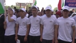 В Кулябском госуниверситете торжественно провожают 73 студентов в армию: они говорят, что идут "по зову сердца" и с согласия родителей В Кулябском госуниверситете торжественно провожают 73 студентов в армию: они говорят, что идут "по зову сердца" и с согласия родителей