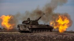 Украинская артиллерия ведет огонь по скоплению российских сил под Харьковом, 7 мая 2022 года