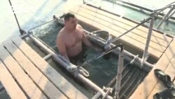 Как в Алматы празднуют Крещение и окунаются в купель  Как в Алматы празднуют Крещение и окунаются в купель