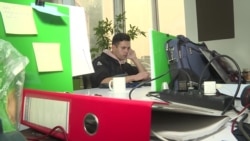 "Руководство сказало: "Ребята, кто хочет уезжать, уезжайте немедленно". Рассказы россиян, уехавших в Казахстан из-за войны с Украиной "Руководство сказало: "Ребята, кто хочет уезжать, уезжайте немедленно". Рассказы россиян, уехавших в Казахстан из-за войны с Украиной