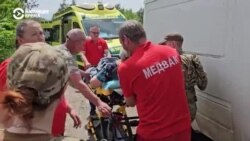 Волонтеры и полиция вывозят мирных жителей из города Шандриголово в Донецкой области: по нему каждый день бьют российские военные Волонтеры и полиция вывозят мирных жителей из города Шандриголово в Донецкой области: по нему каждый день бьют российские военные