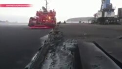 Как бывший город пересыльных на Колыму спасается от угольной пыли Как бывший город пересыльных на Колыму спасается от угольной пыли