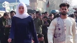 "Женщина без хиджаба – позор своего мужчины": скандальные баннеры в Афганистане "Женщина без хиджаба – позор своего мужчины": скандальные баннеры в Афганистане