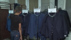 В Таджикистане могут ввести единую школьную обувь В Таджикистане могут ввести единую школьную обувь